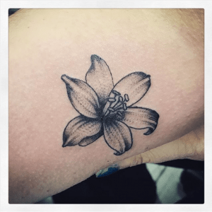 10º Tattoo, Azucena. – LaBischita